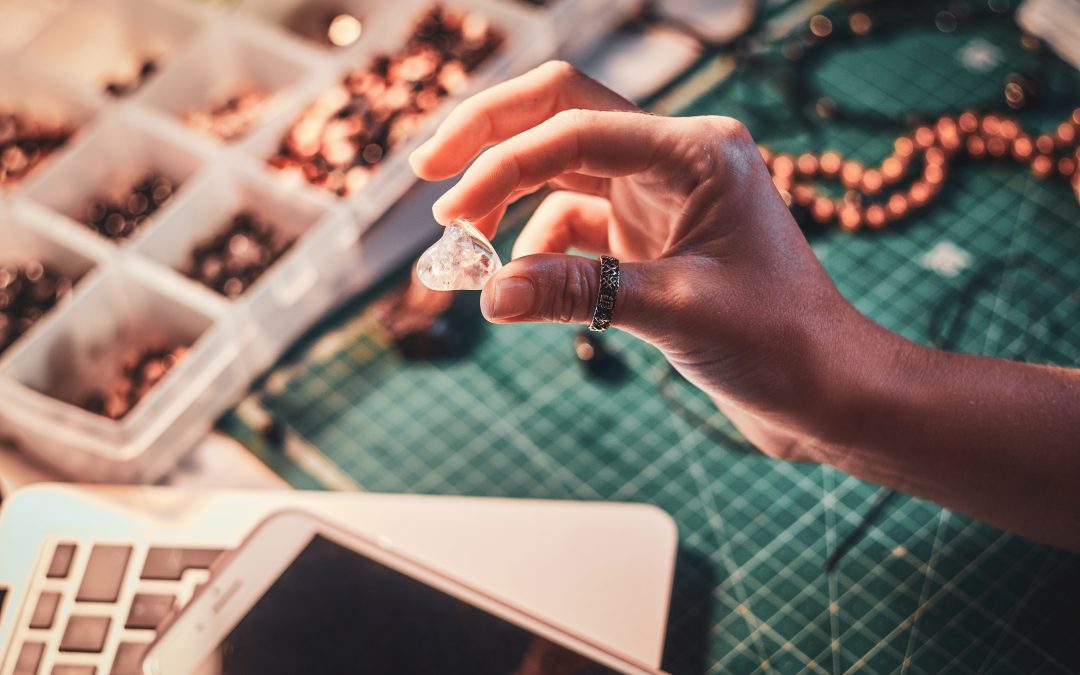 Joya en la Mano para Manuel Jesus Joyero en Motril (Granada)